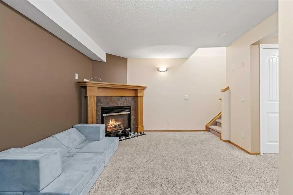 229 Hidden Hills Place NW