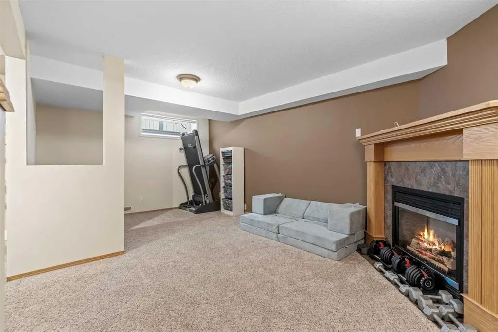 229 Hidden Hills Place NW