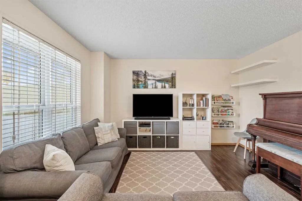 229 Hidden Hills Place NW
