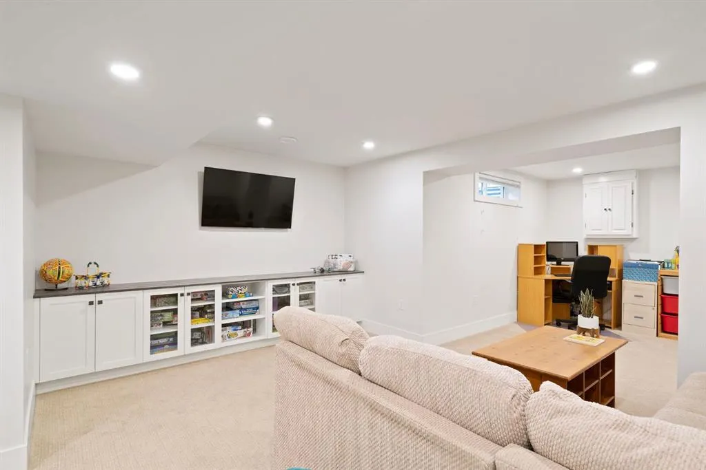128 Millpark Road SW
