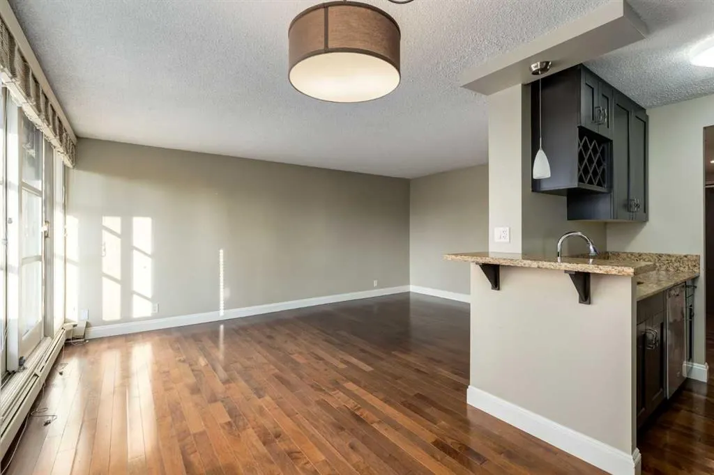 733 14 Avenue SW, #706
