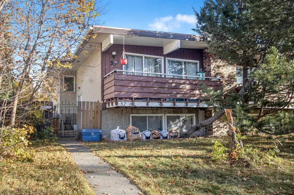 30 & 32 Dalton Bay NW
