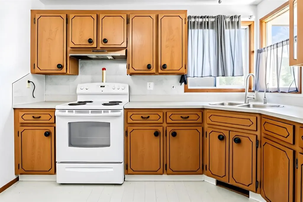 30 & 32 Dalton Bay NW