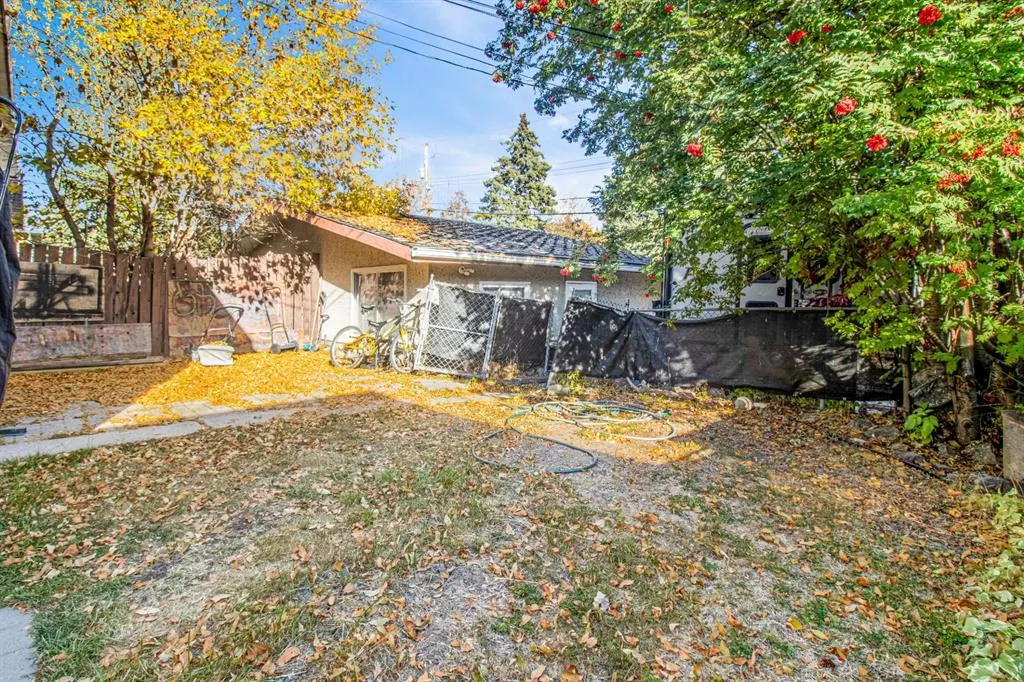 30 & 32 Dalton Bay NW