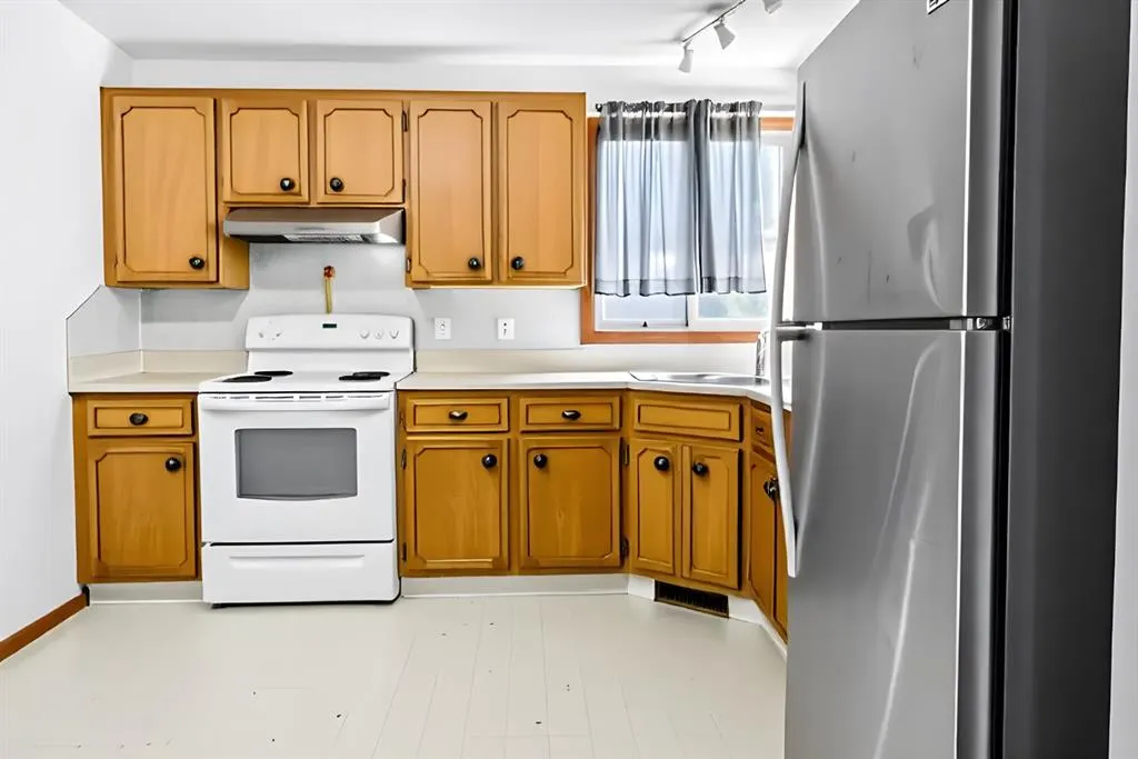 30 & 32 Dalton Bay NW