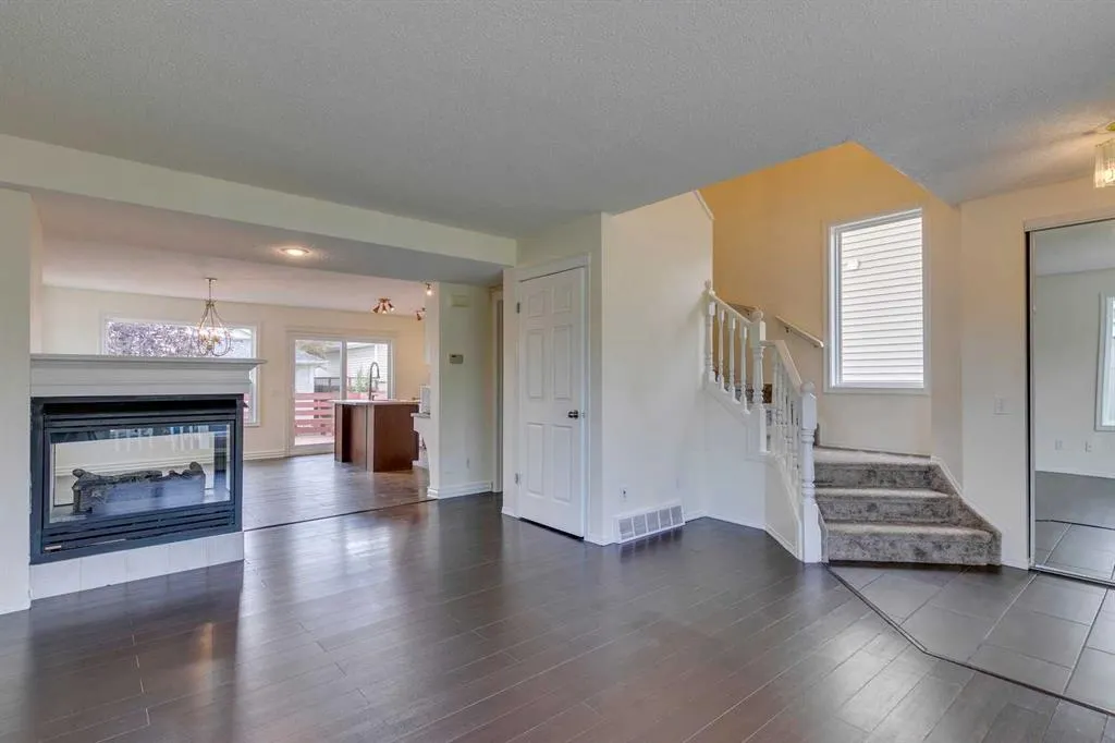 51 Inverness Grove SE