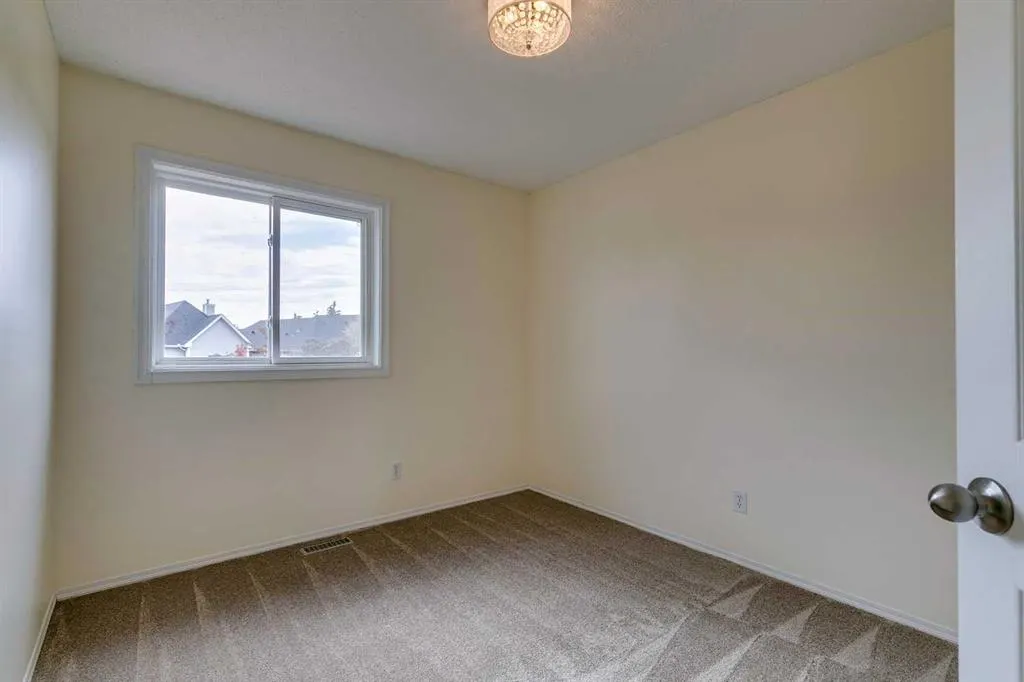51 Inverness Grove SE