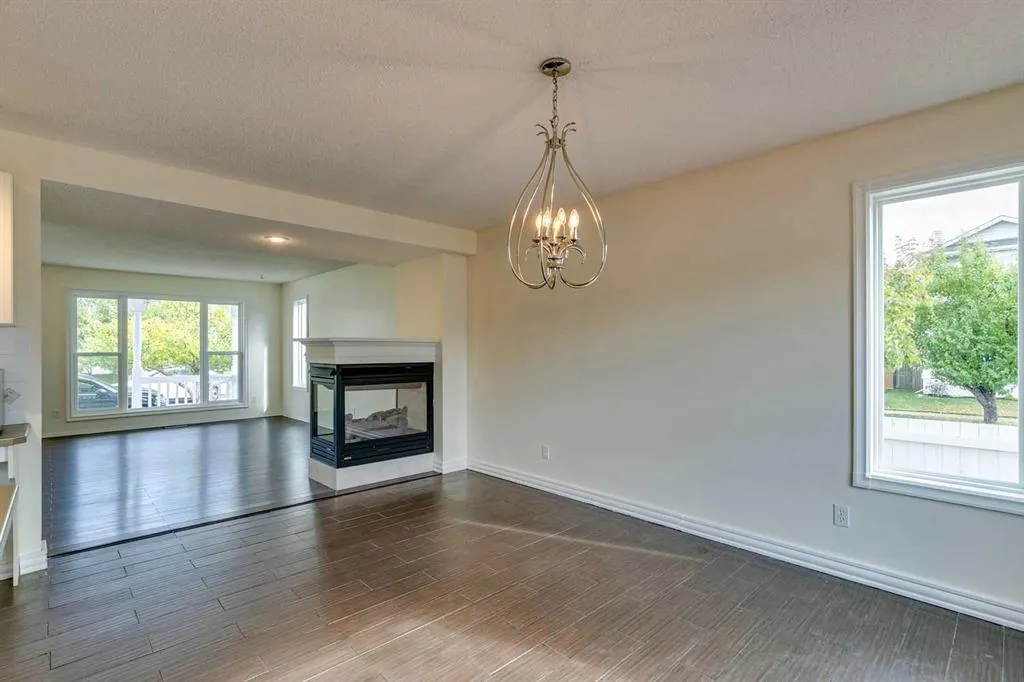 51 Inverness Grove SE