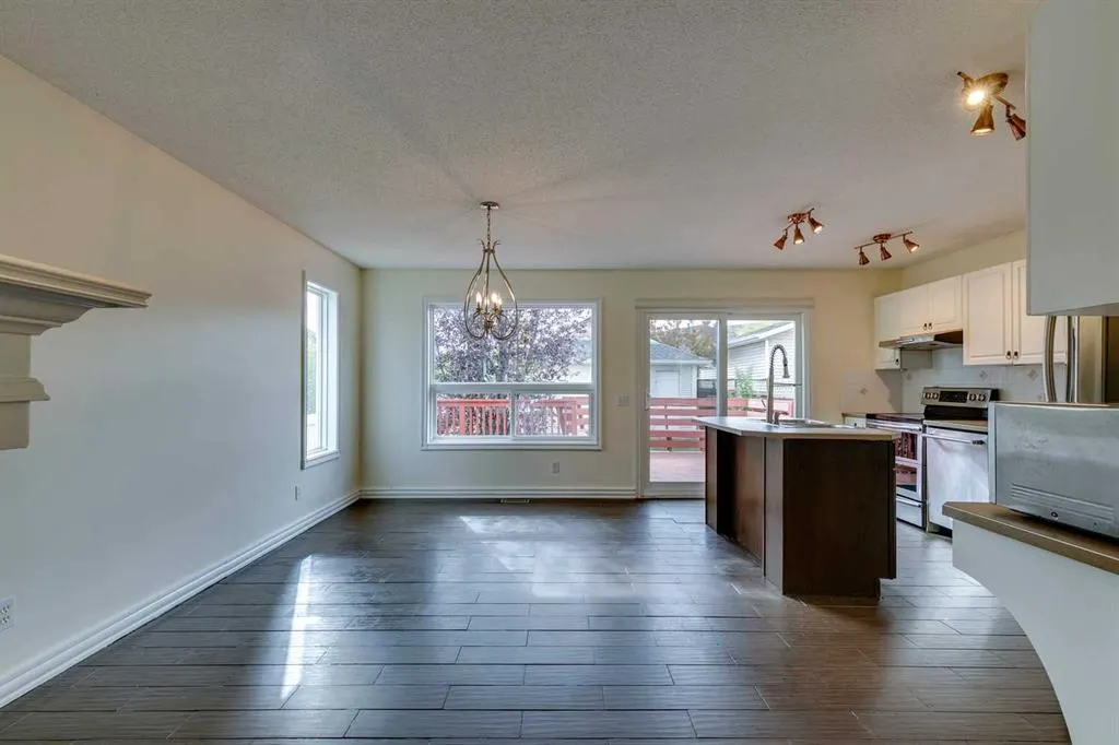 51 Inverness Grove SE