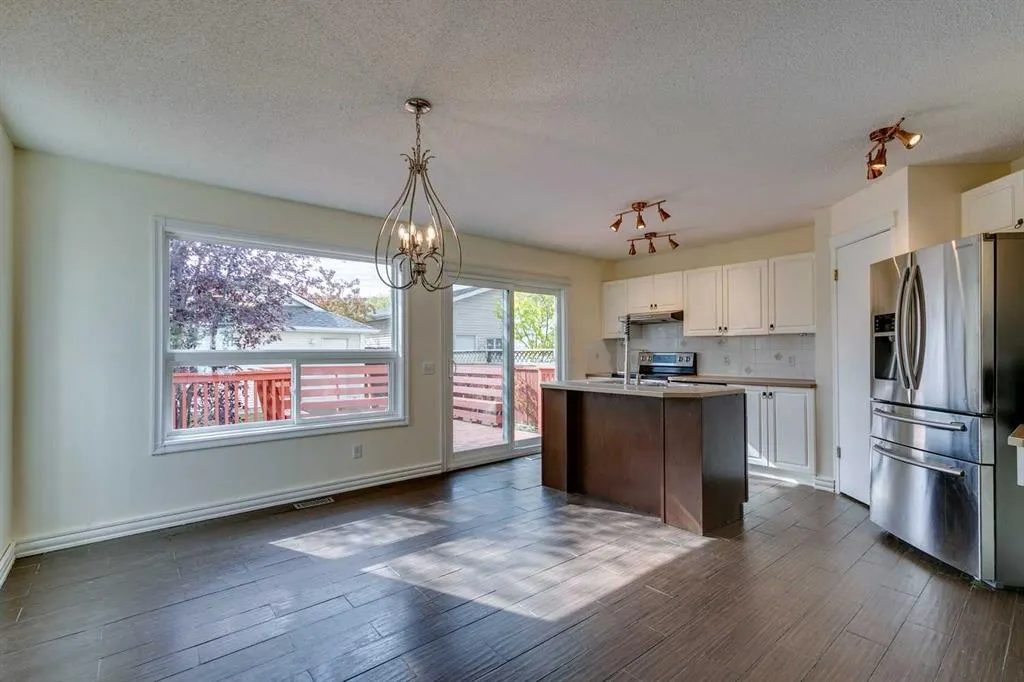 51 Inverness Grove SE