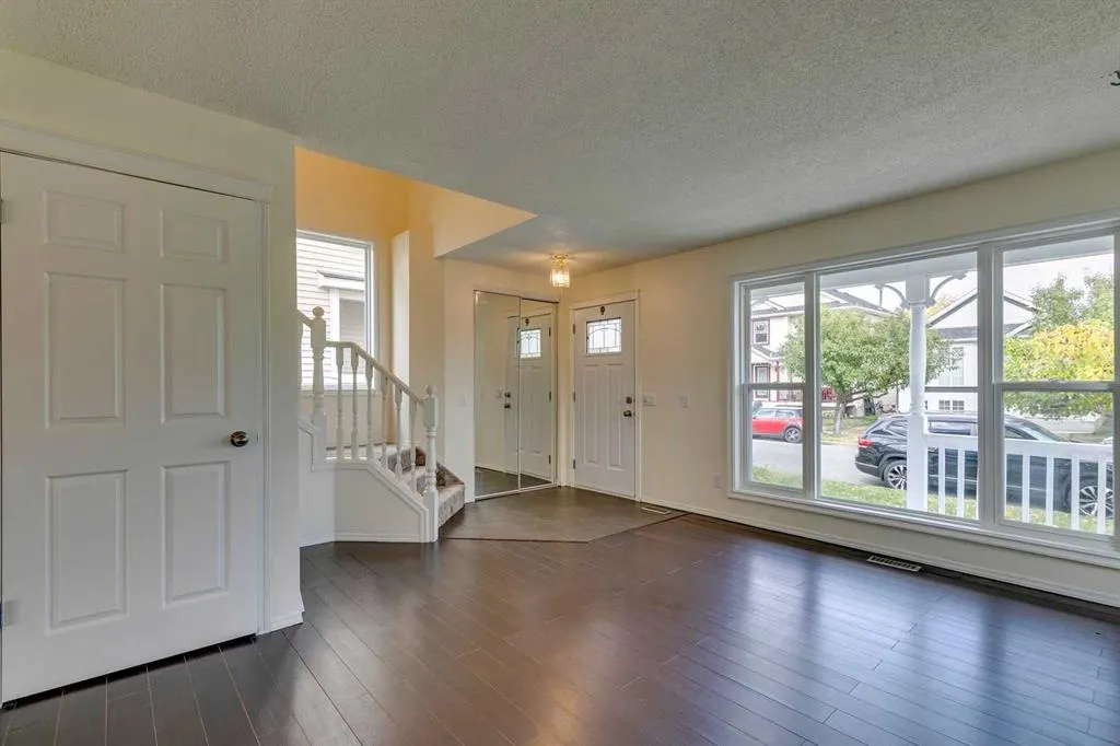 51 Inverness Grove SE