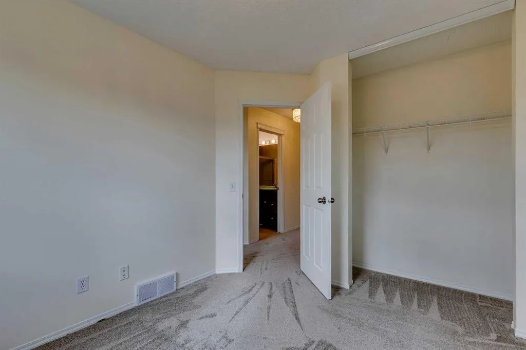 51 Inverness Grove SE