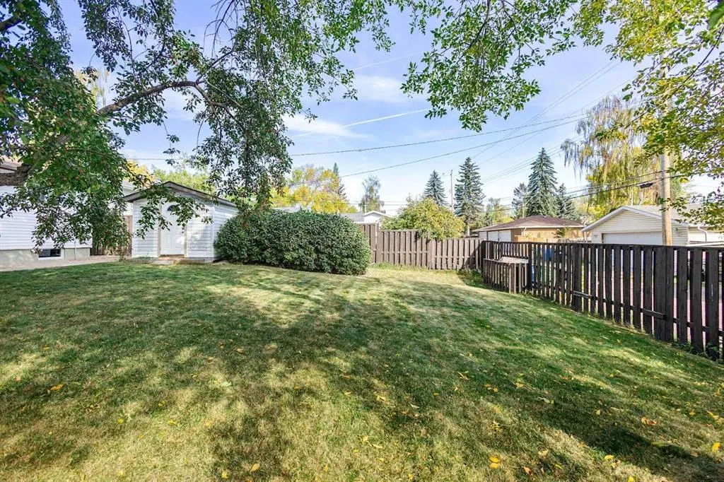 362 Ashley Crescent SE