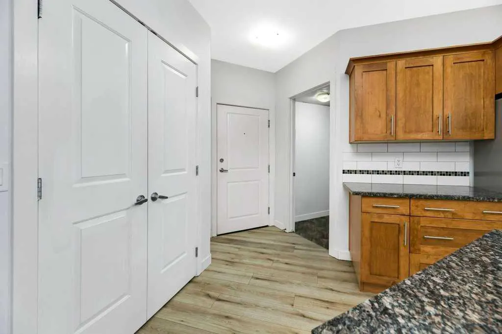 5110 36 Street, #109