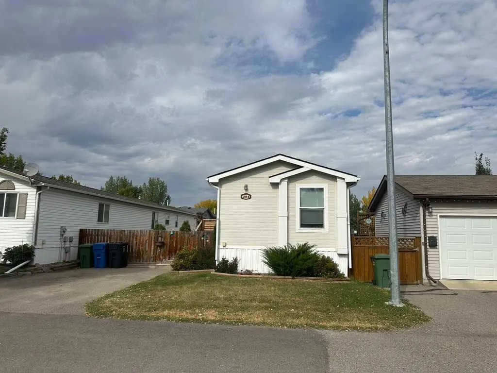 204 Railway Avenue