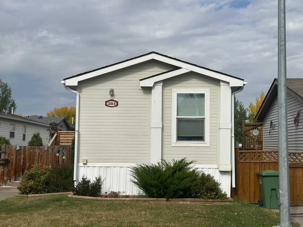 204 Railway Avenue