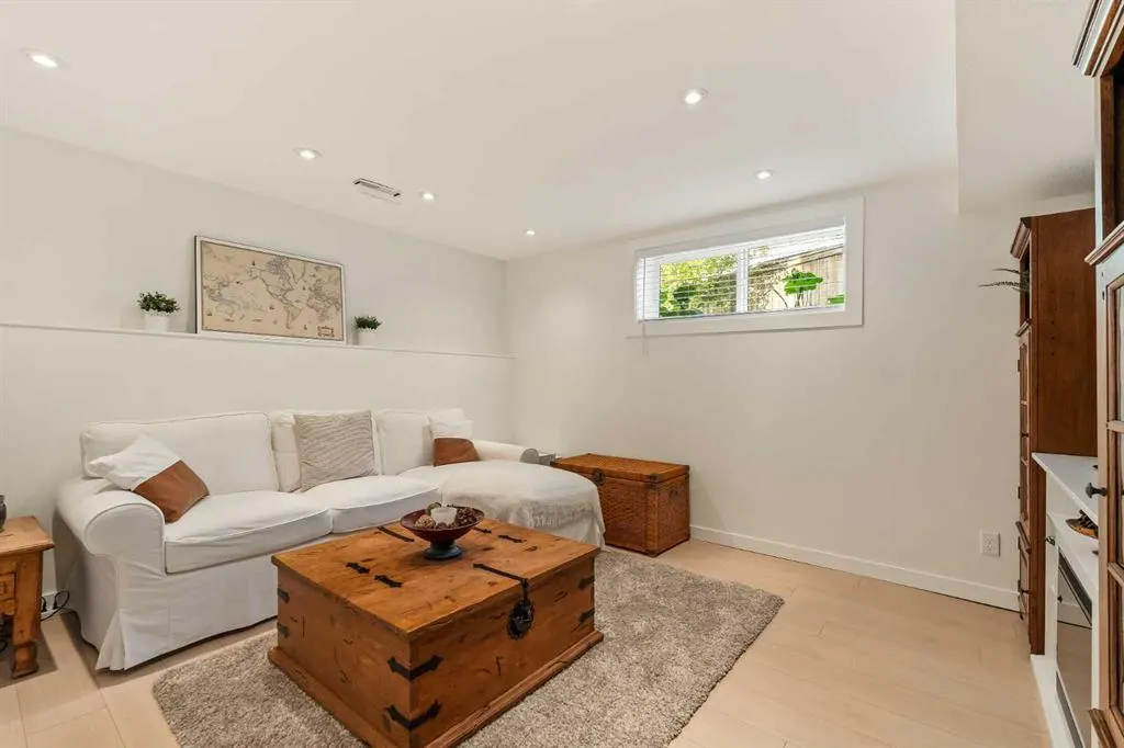 151 Kingsbridge Road SE