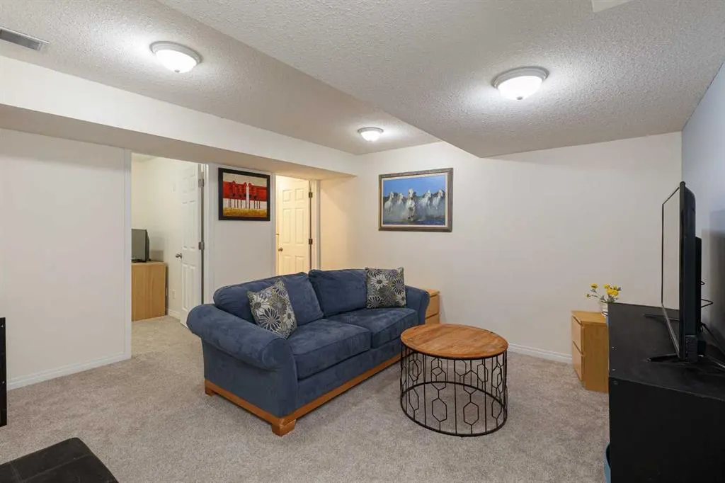 25 Chaparral Ridge Terrace SE