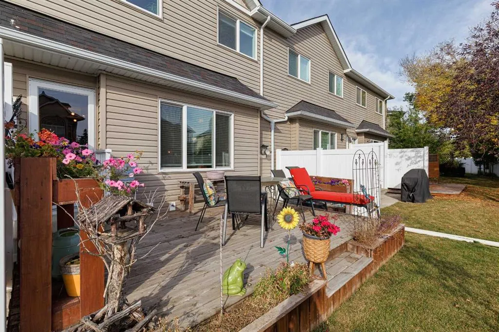 25 Chaparral Ridge Terrace SE