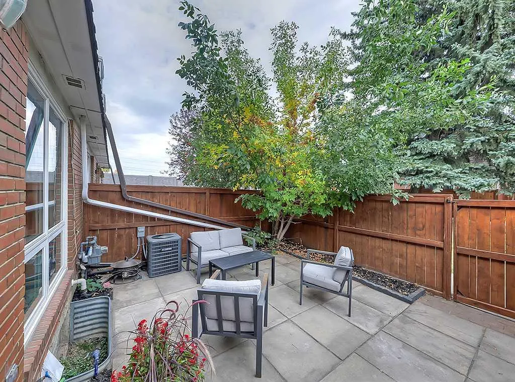 330 Canterbury Drive SW, #155