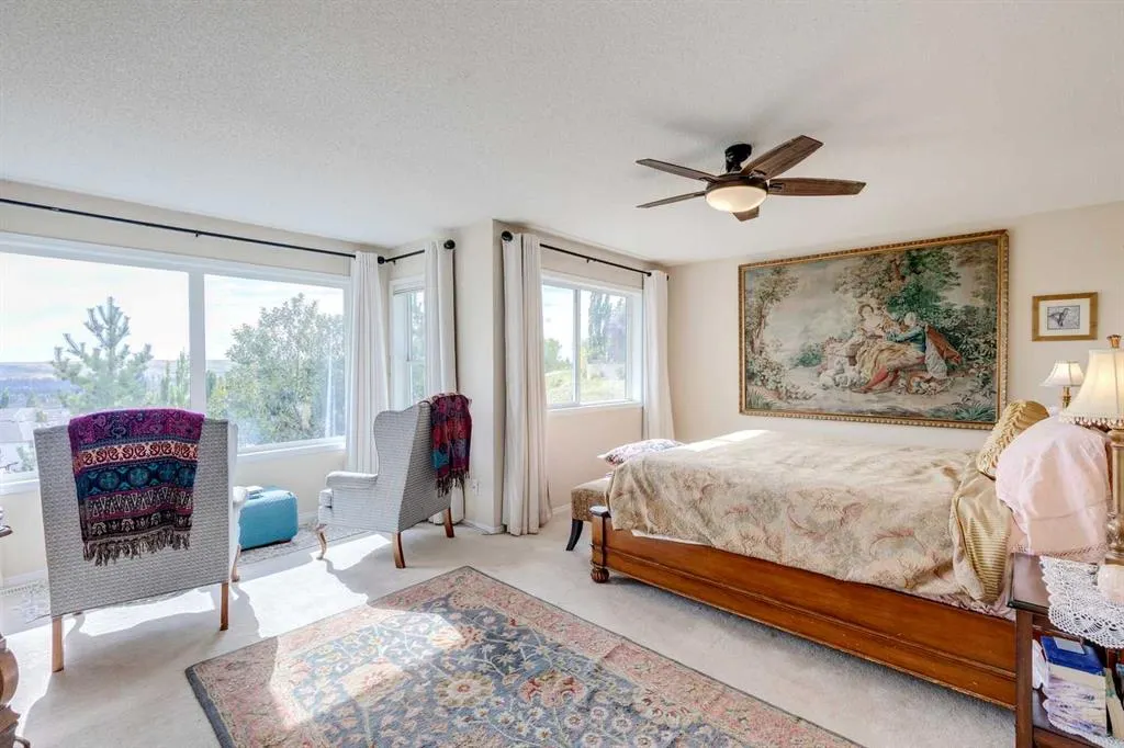 40 Springbank Bay SW