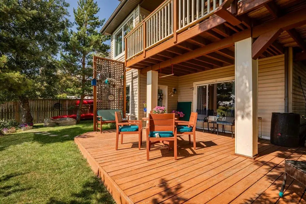 40 Springbank Bay SW