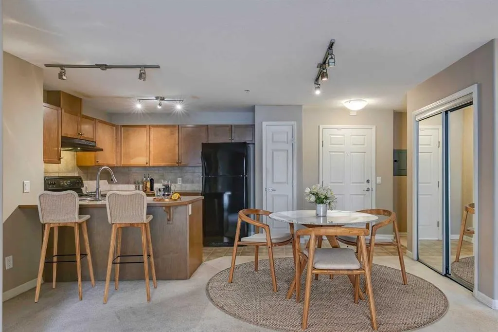 92 Crystal Shores Road, #2114