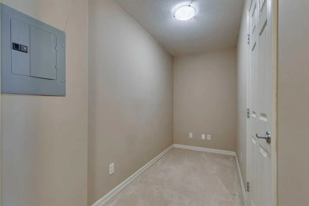 92 Crystal Shores Road, #2114