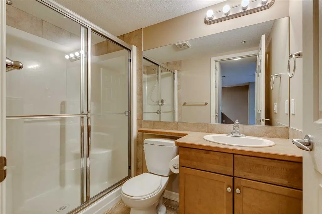 92 Crystal Shores Road, #2114