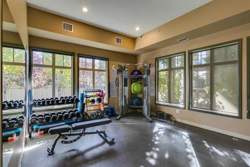 92 Crystal Shores Road, #2114