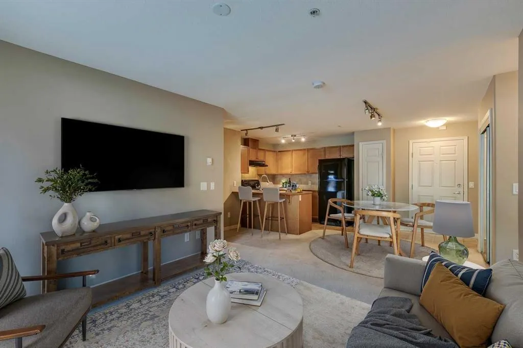 92 Crystal Shores Road, #2114