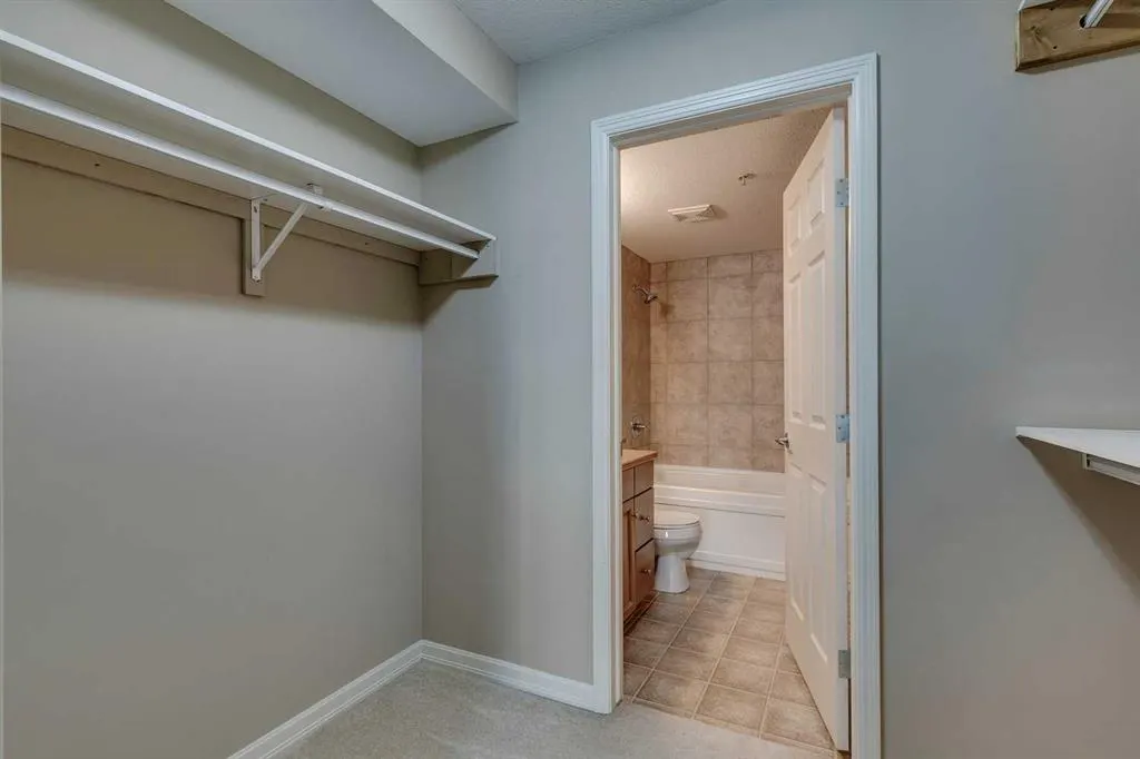 92 Crystal Shores Road, #2114