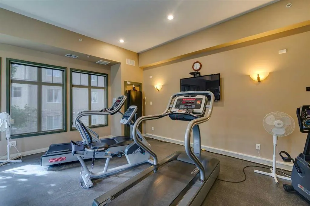 92 Crystal Shores Road, #2114