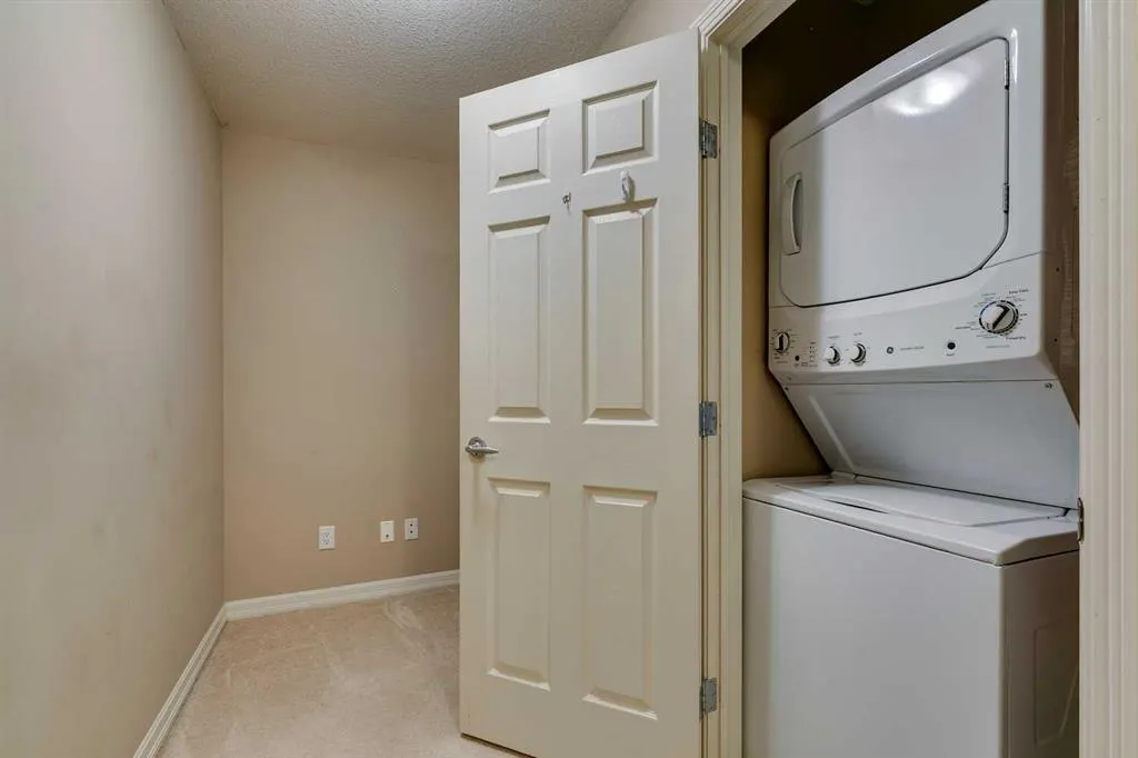 92 Crystal Shores Road, #2114