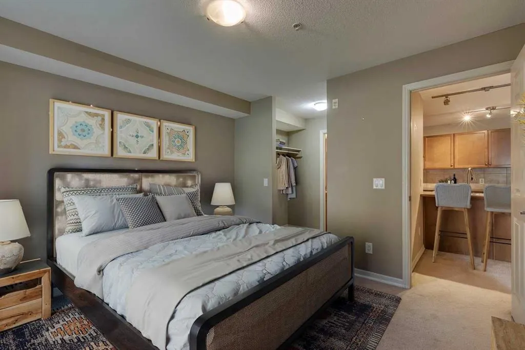 92 Crystal Shores Road, #2114