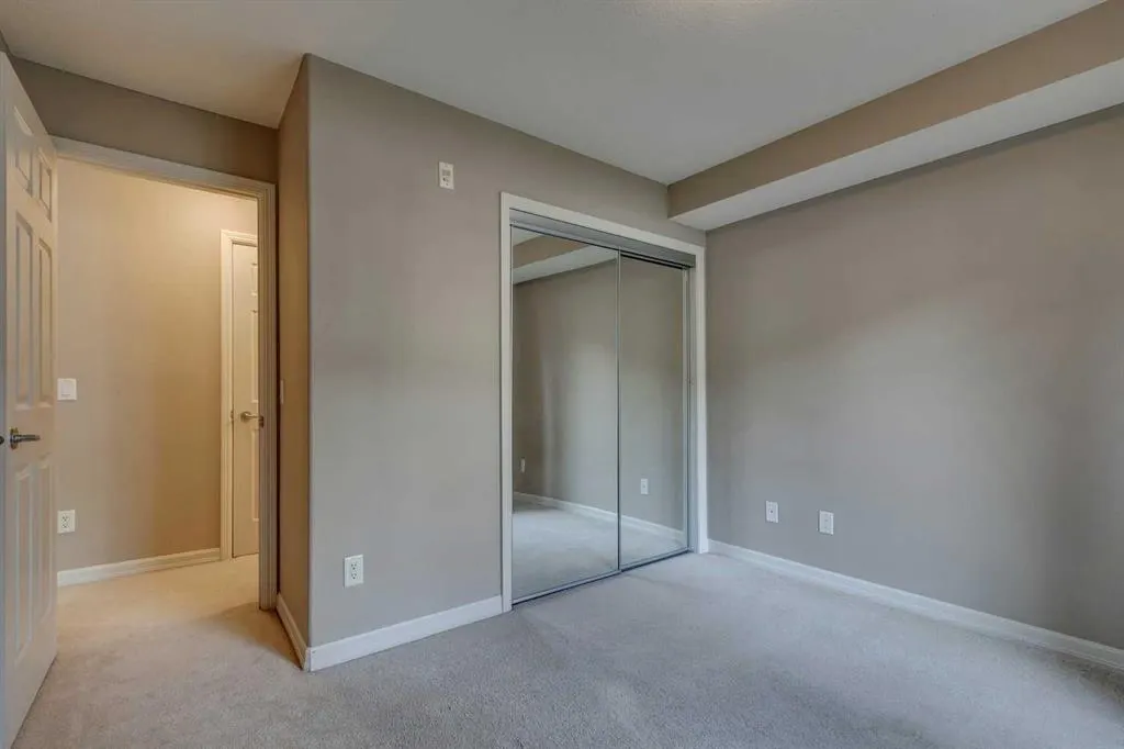 92 Crystal Shores Road, #2114