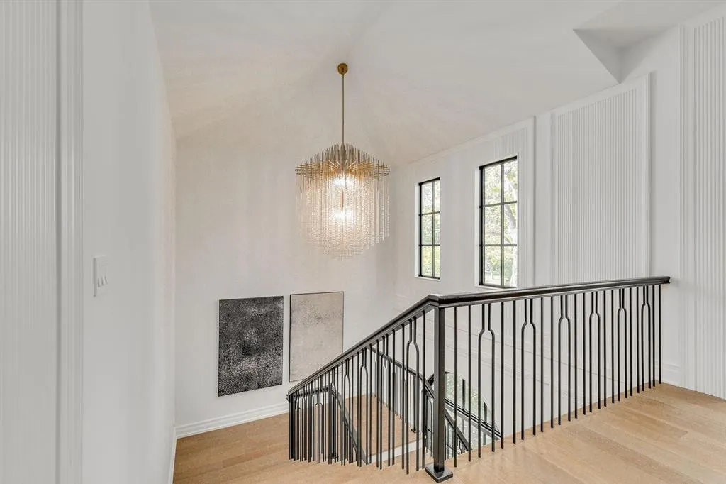 109 Roxboro Road SW