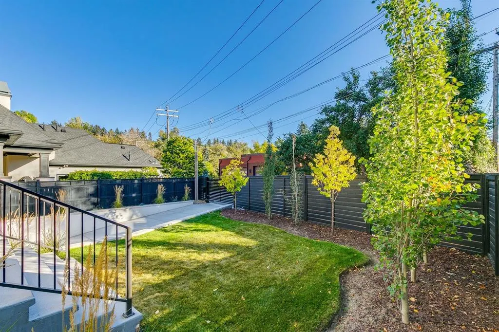 109 Roxboro Road SW