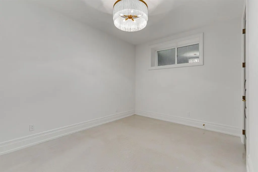 109 Roxboro Road SW