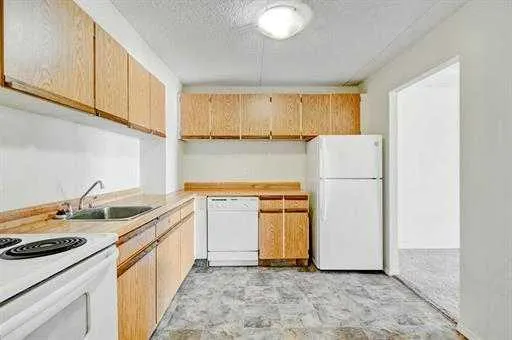 5204 Dalton Drive NW, #1105