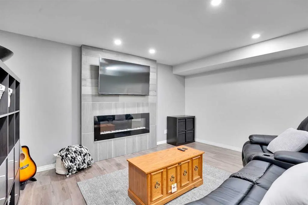 285 Tuscany Ridge Heights NW