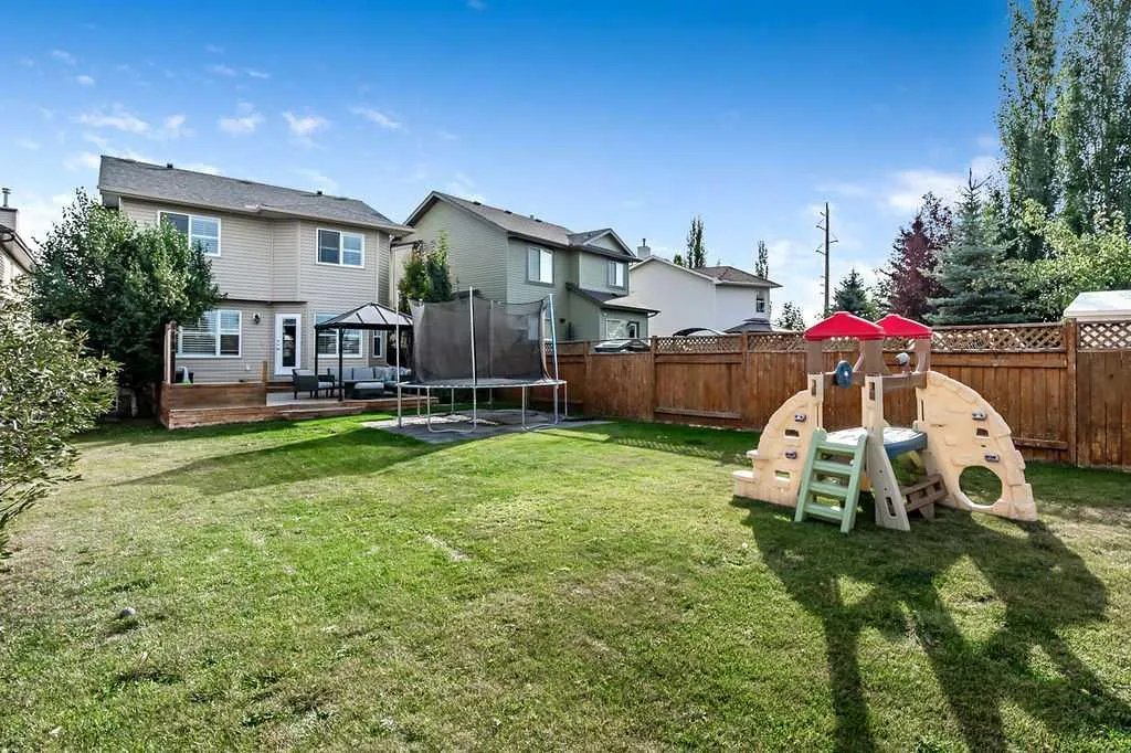 64 Everglen Rise SW