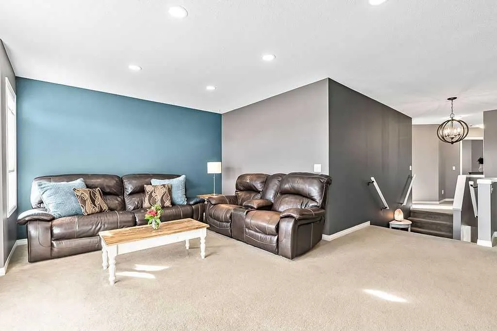 64 Everglen Rise SW