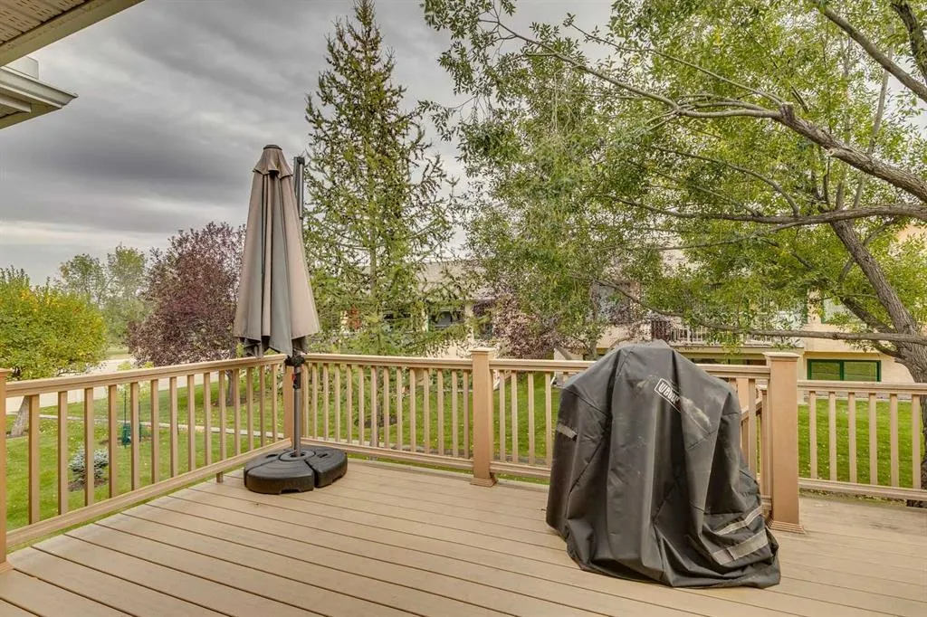 74 Evergreen Bay SW