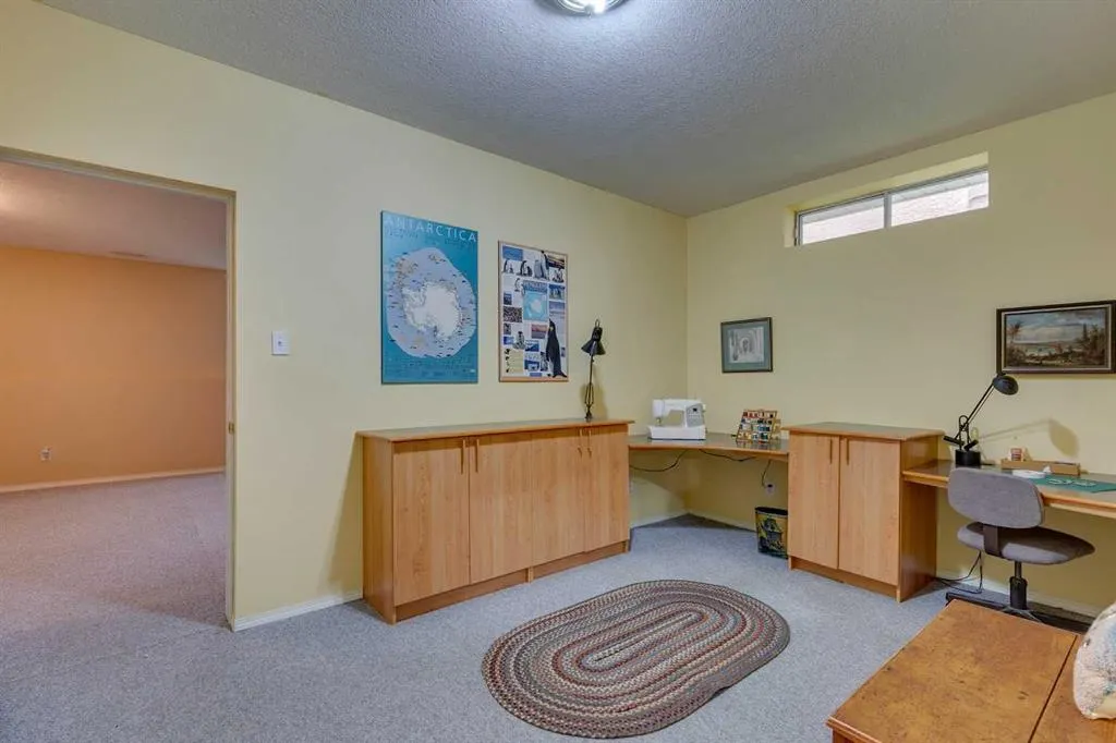 74 Evergreen Bay SW