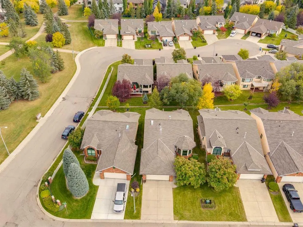 74 Evergreen Bay SW