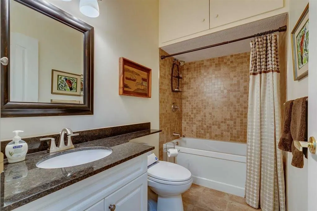 74 Evergreen Bay SW
