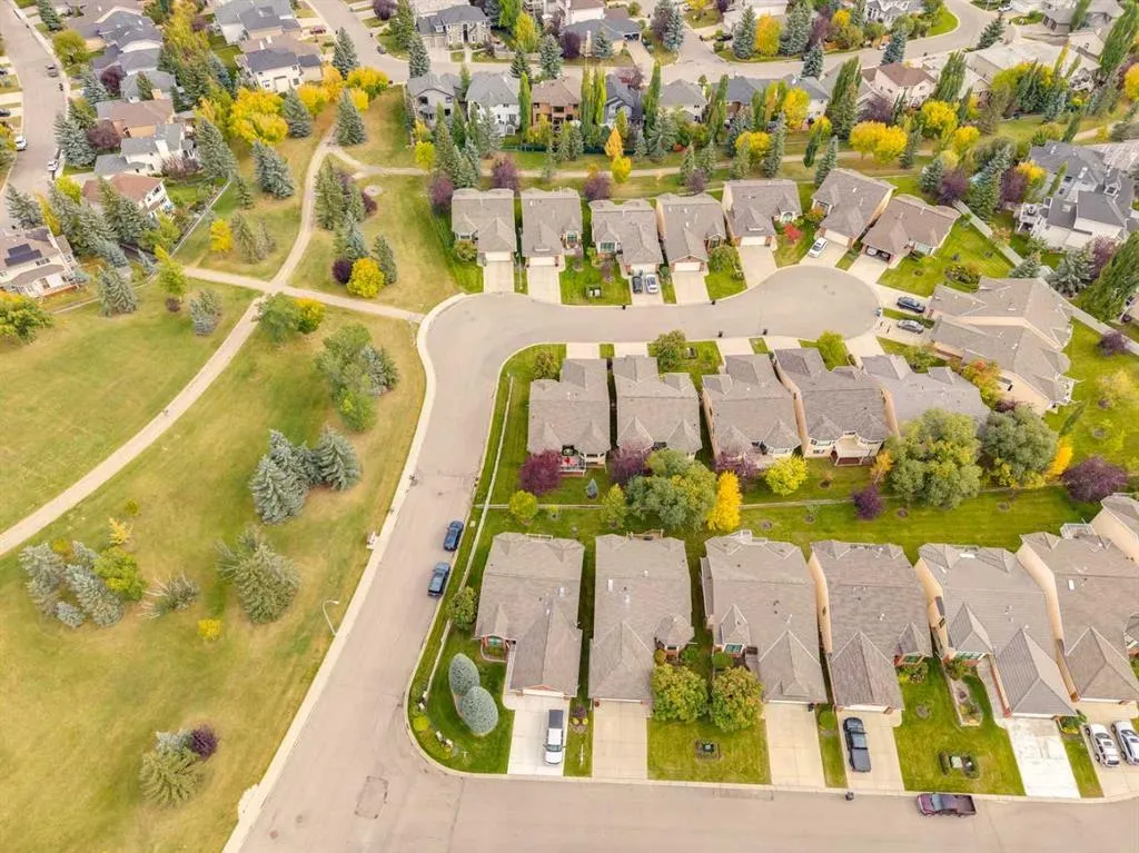 74 Evergreen Bay SW