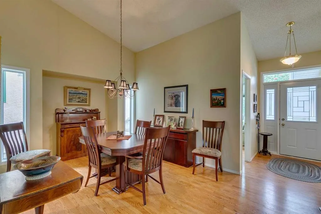 74 Evergreen Bay SW