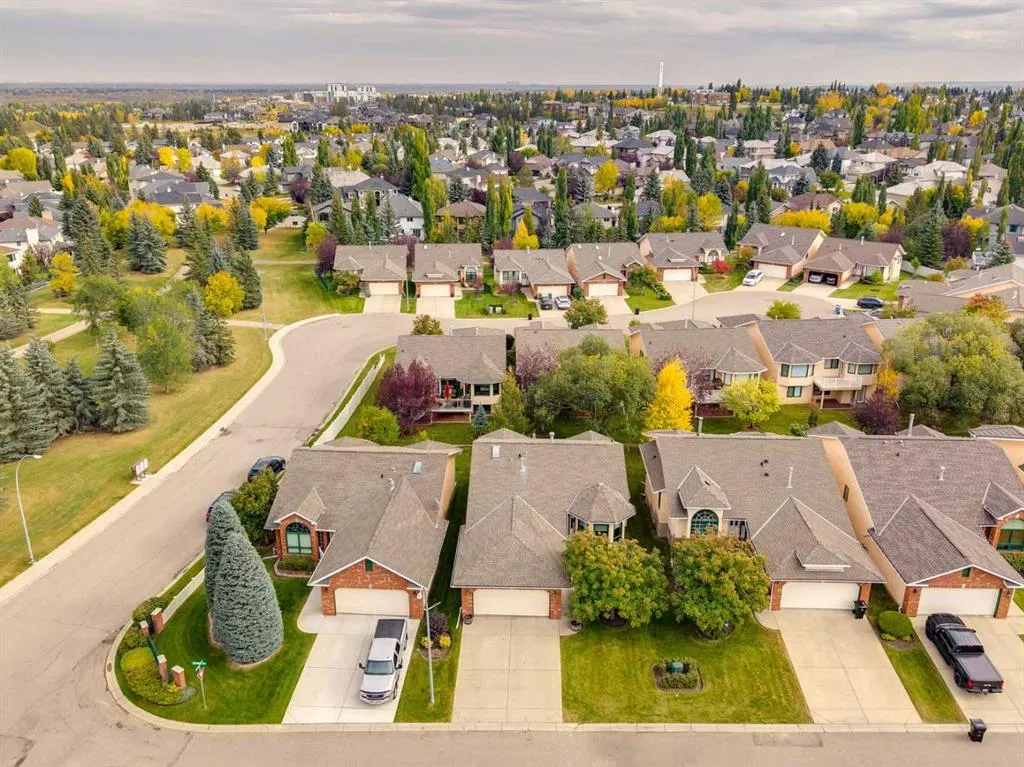 74 Evergreen Bay SW